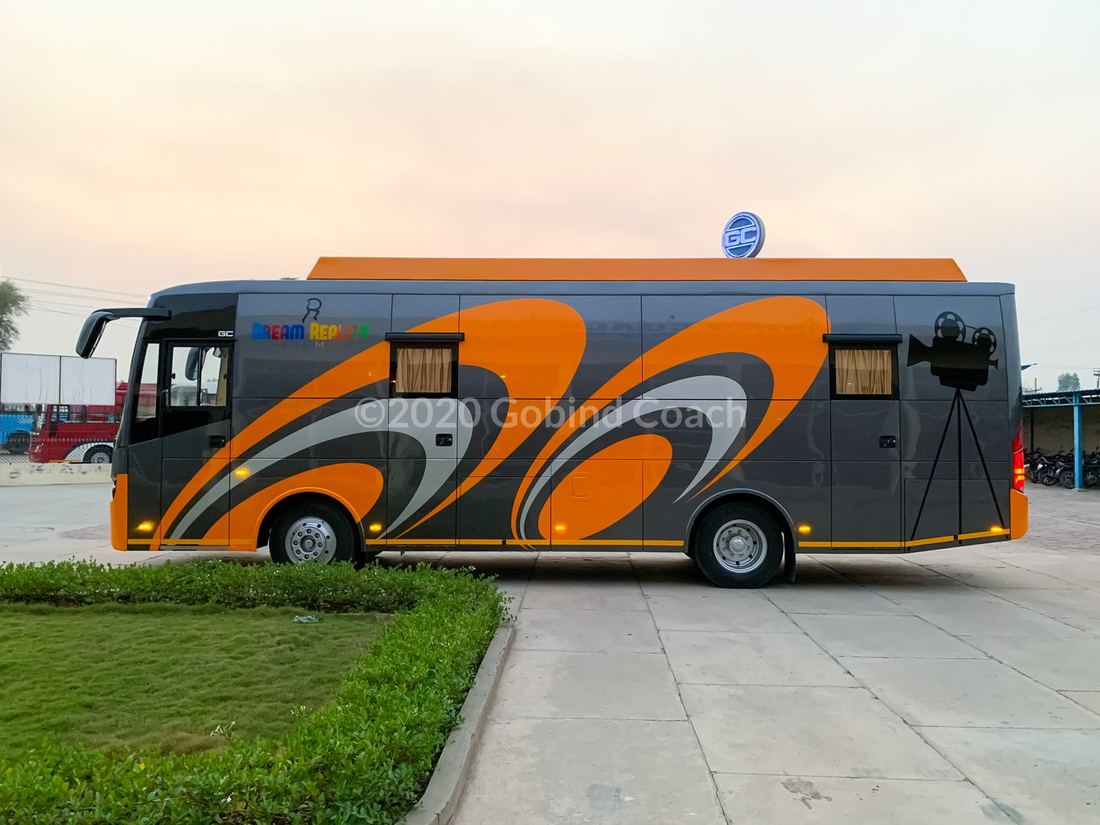 Gobind Coach custom vanity van, side profile